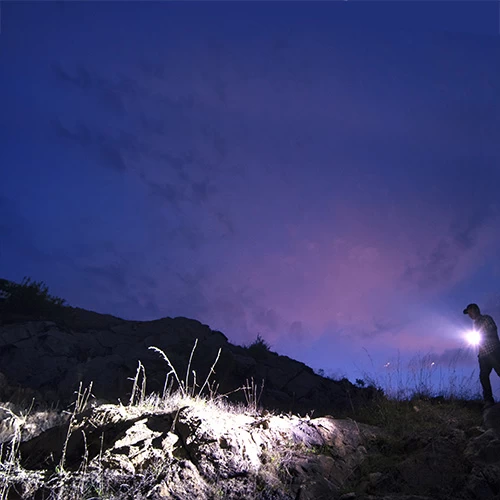 Fenix E30R Compact EDC Rechargeable Flashlight | 1600 Lumens 5 Fenix E30R Compact EDC Rechargeable Flashlight | 1600 Lumens - Image 5