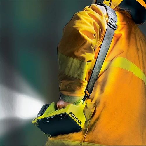 Pelican 9410L Rechargeable Lantern | 2,207 Lumens 6 Pelican 9410L Rechargeable Lantern | 2,207 Lumens - Image 6