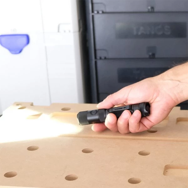 Powertac® E5R G4 Rechargeable Flashlight | 1800 Lumens 6 Powertac® E5R G4 Rechargeable Flashlight | 1800 Lumens - Image 6