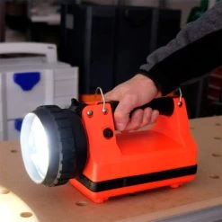 Streamlight E-Flood LiteBox Power Failure System | Streamlight Distributor 10 Streamlight E-Flood LiteBox Power Failure System | Streamlight Distributor -Illuminate Futures Streamlight E Flood LiteBox Power Failure System 4 2 600x600 1